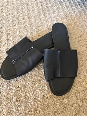 Gap Black Slide Sandals - Minimal Leather Slip-On